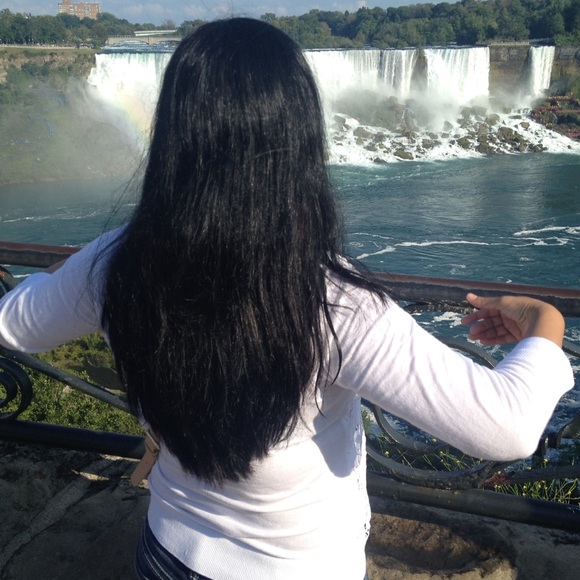 Meet your Posher, Lucia - Picture 1 of 1